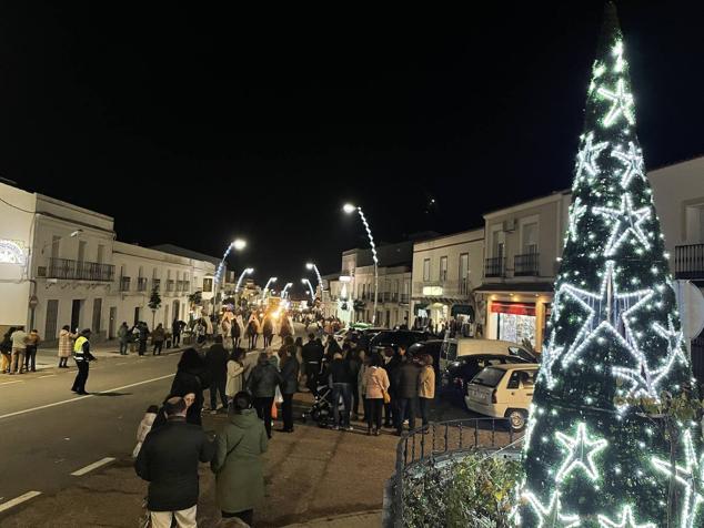 Fotos: La cabalgata de Reyes llenó de ilusión y magia las calles de Monesterio