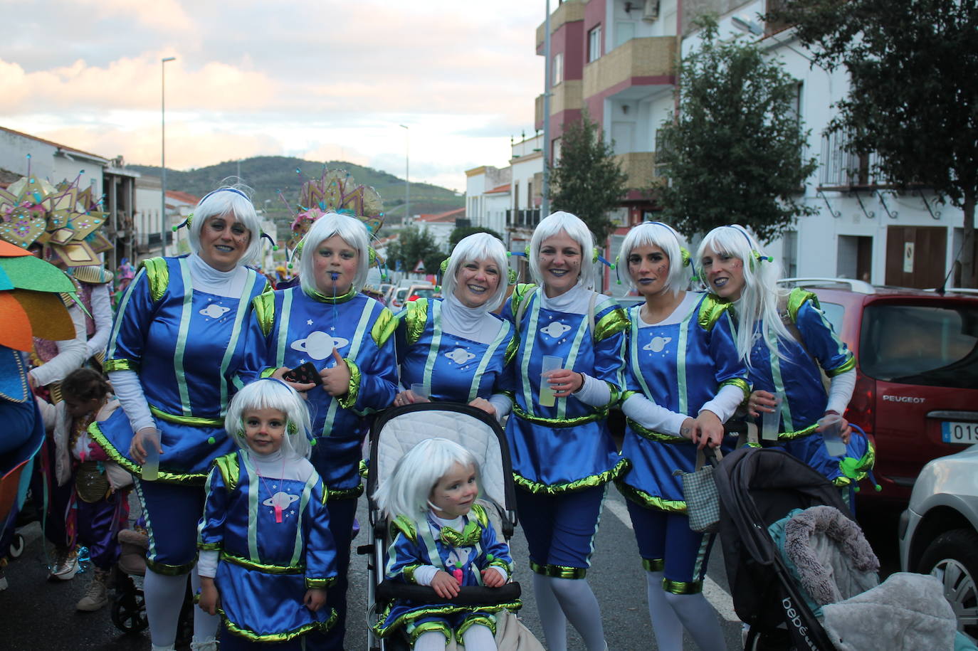 En imágenes, el pasacalles popular del Carnaval de Monesterio (Parte II)