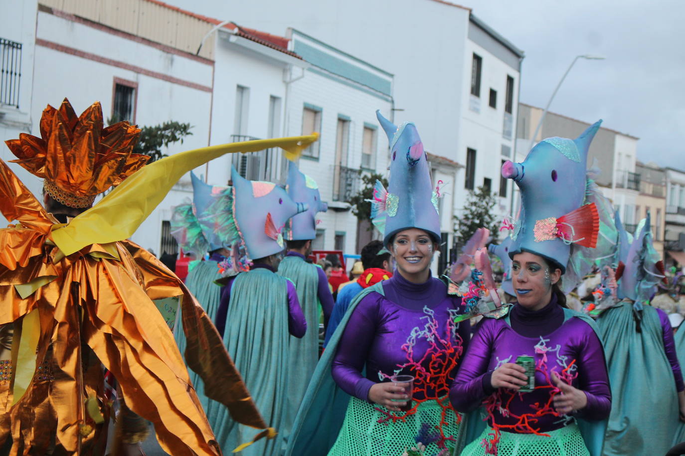 En imágenes, el pasacalles popular del Carnaval de Monesterio (Parte III)