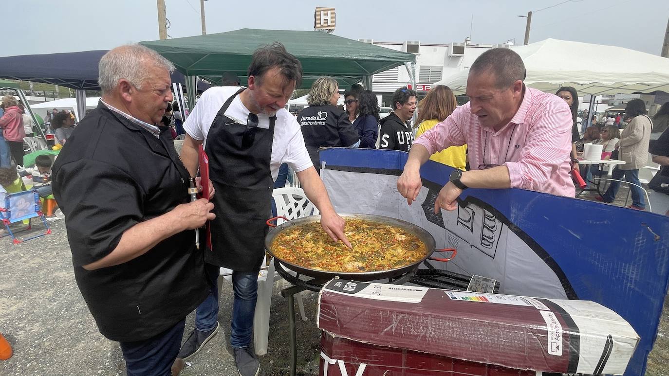 Monesterio da la bienvenida a la primavera con un concurso de paellas (II)
