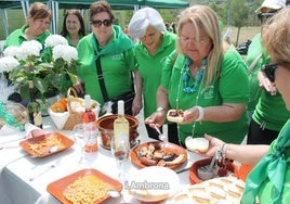 Vecincas de Villalba de los Barros preparan la degustación para el jurado