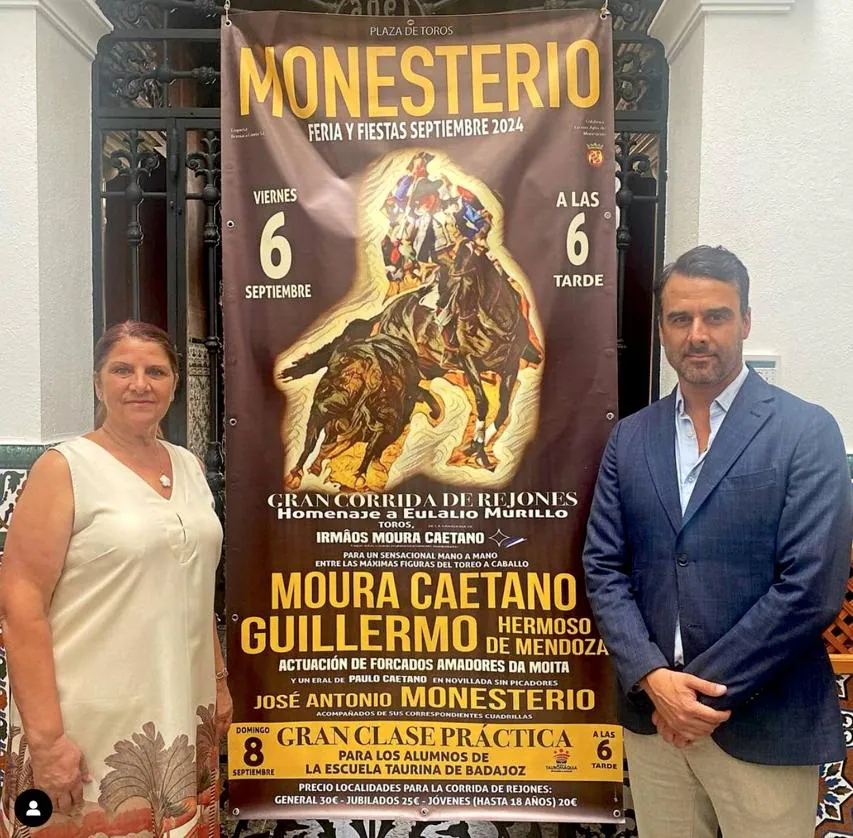 La concejala de Agricultura y Ganadería, María Fernanda Díaz, junto al promotor del festejo, Rodolfo Barquina el día de la presentación del festejo a principios del mes de agosto.