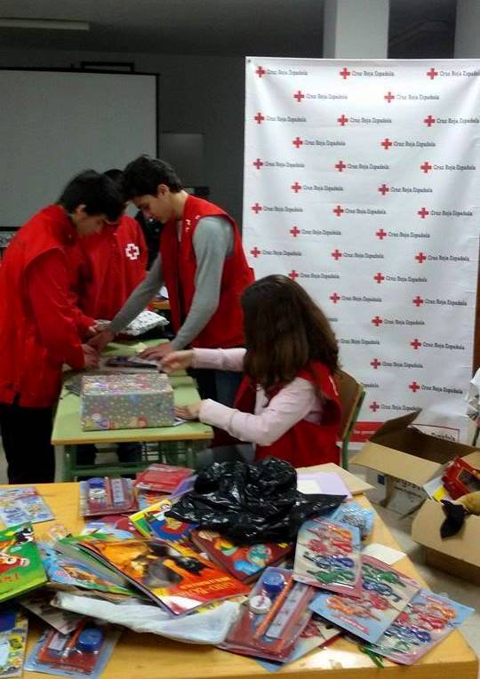 Voluntarios de Cruz Roja trabajando en la campaña 