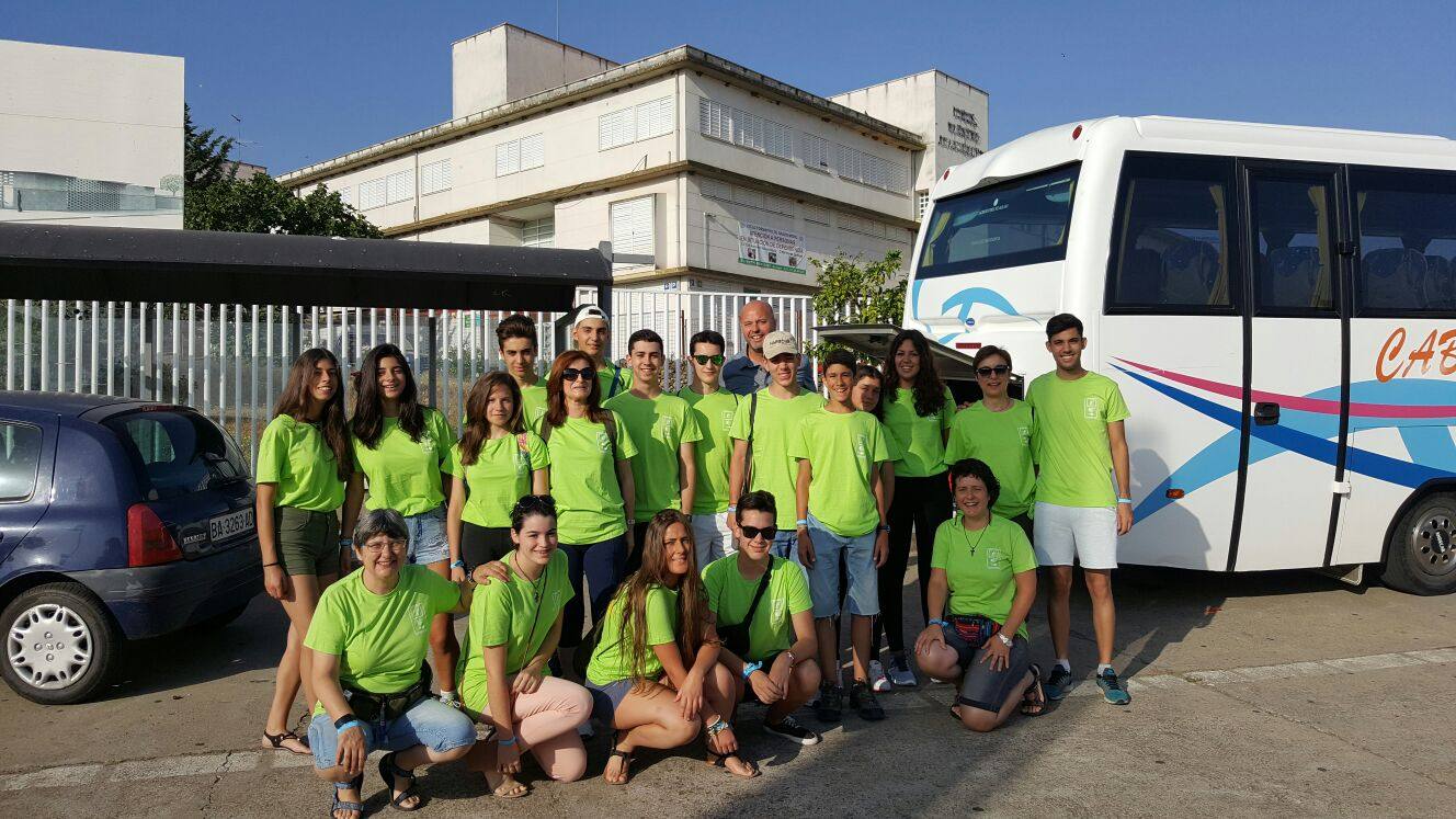 Grupo de peregrinos antes de su salida 