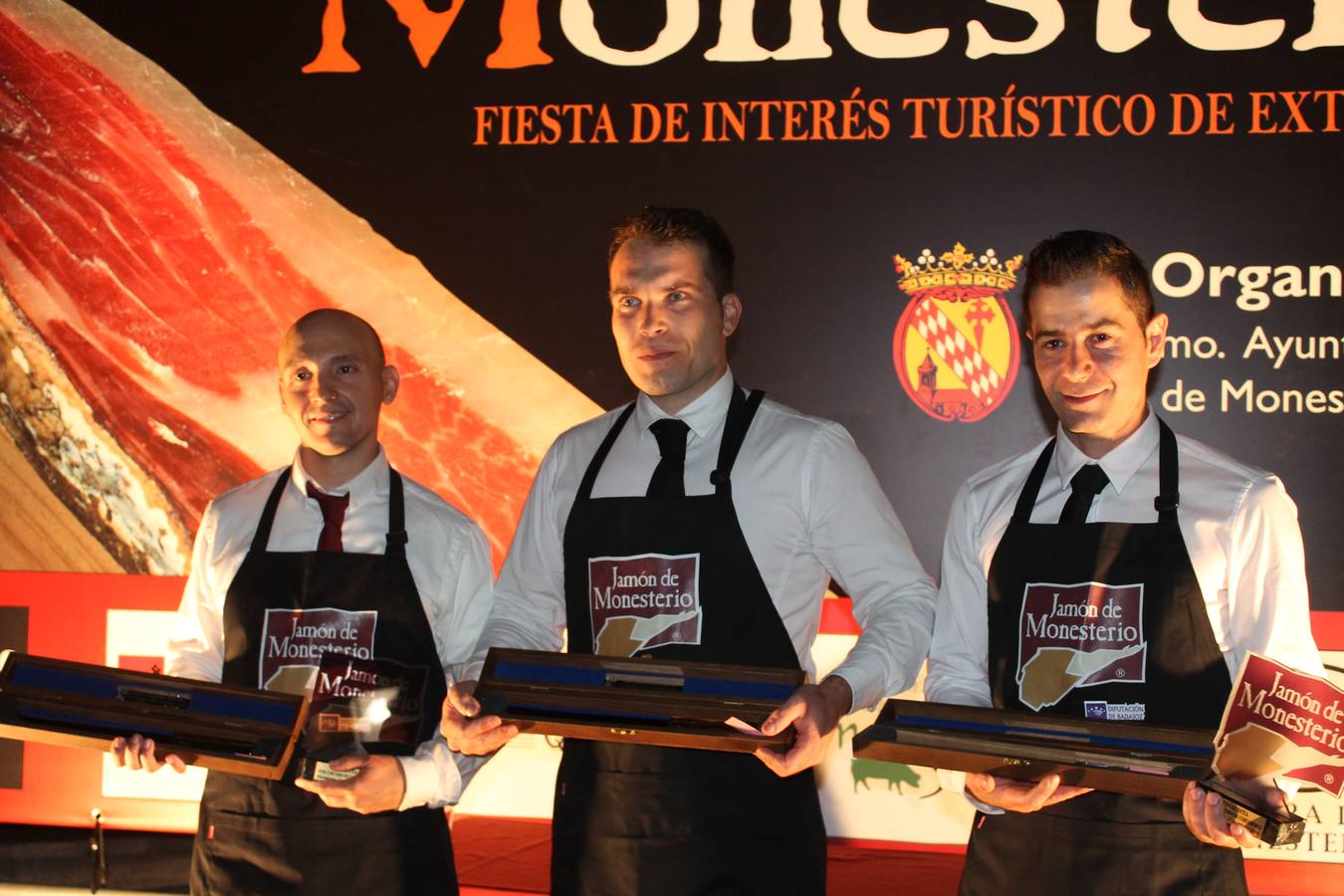 osé Manuel Iniesta, Juan José Masa y Nicolás García Rodríguez, 'Cuchillos Jamoneros de Bronce, Oro y Plata' del pasado año  