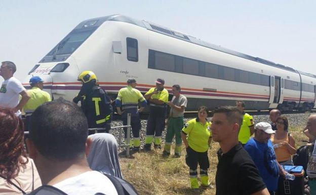 Todos los municipios extremeños pondrán autobuses para ir a la manifestación por el tren