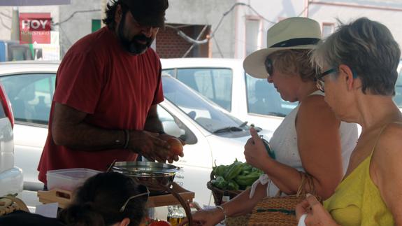 Comprando productos de la huerta 