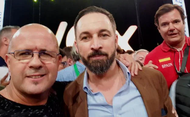 Prieto con Santiago Abascal en el acto que Vox celebró en Madrid 