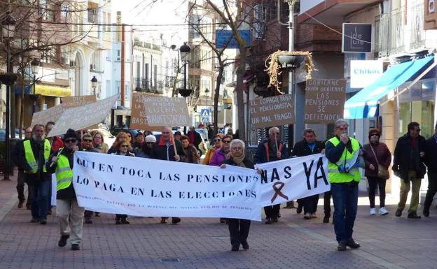 Jubilados y pensionistas vuelven a pedir en la calle pensiones dignas