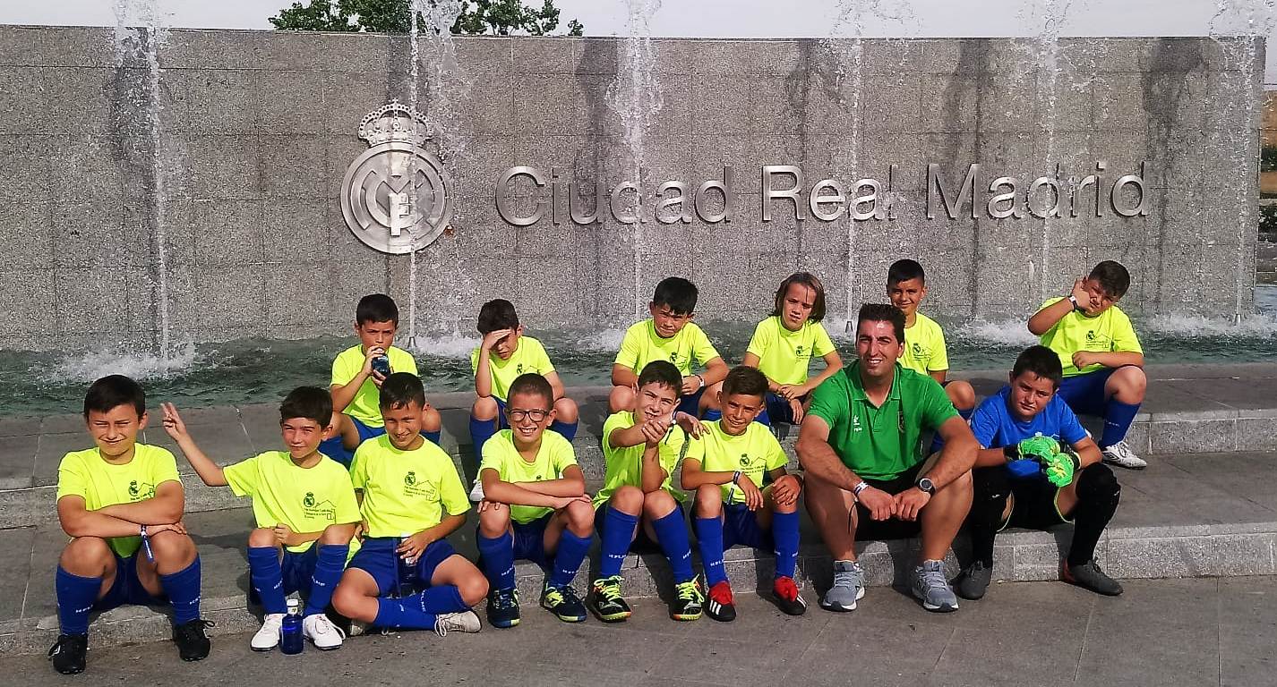 Jugadores de la Escuela Morala en Valdebebas 