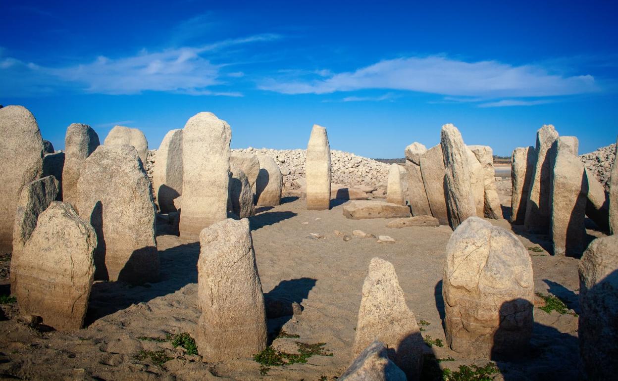 Raíces de Peraleda pide que se recupere el dolmen de Guadalperal