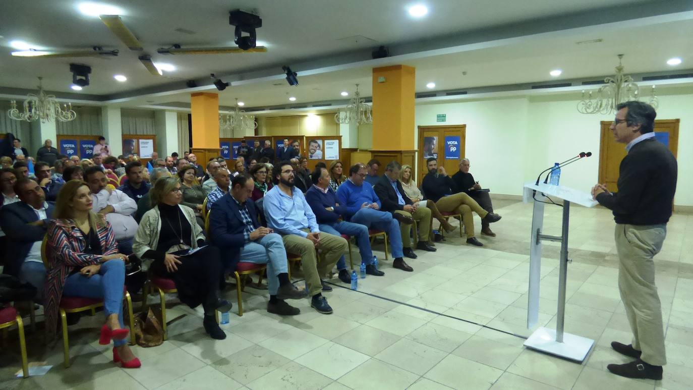 Carlos Floriano en el acto del PP en Los Granados 