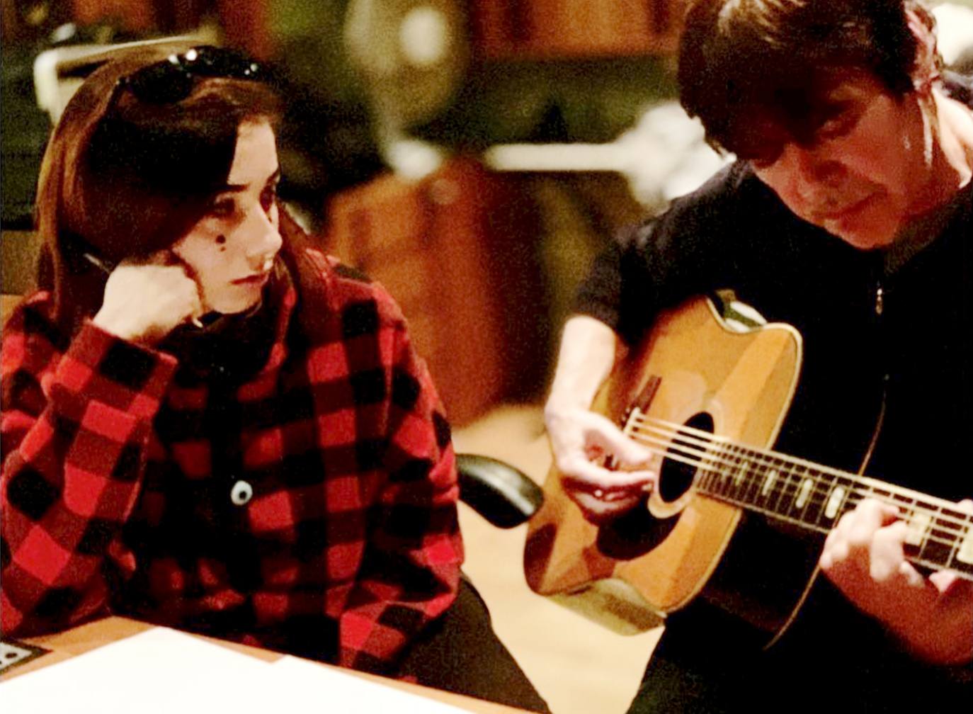 Con Nacho Campillo en una visita al estudio de grabación