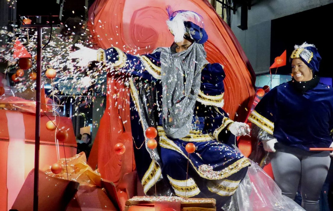 Fotos: La cabalgata de los Reyes Magos despide la Navidad