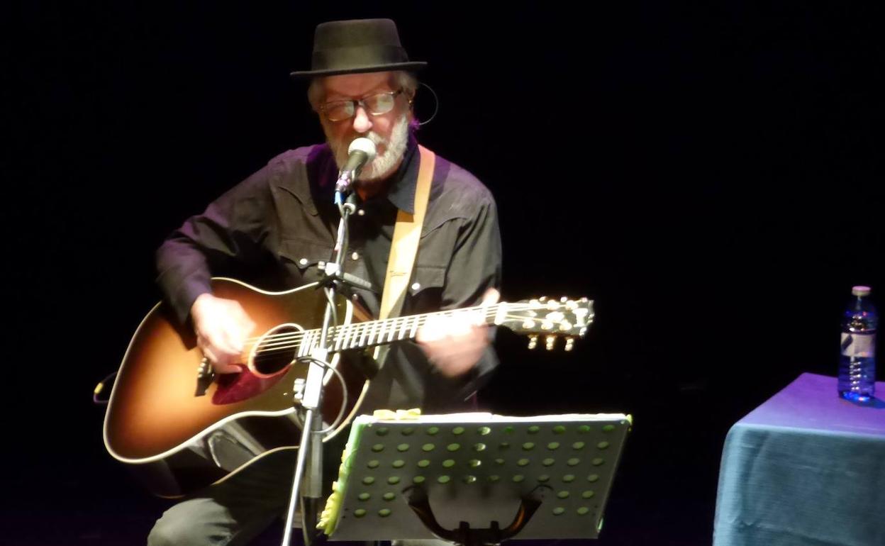 «Necesitaba salir de Madrid y estar en un sitio como este», confesó Pancho Varona en el teatro