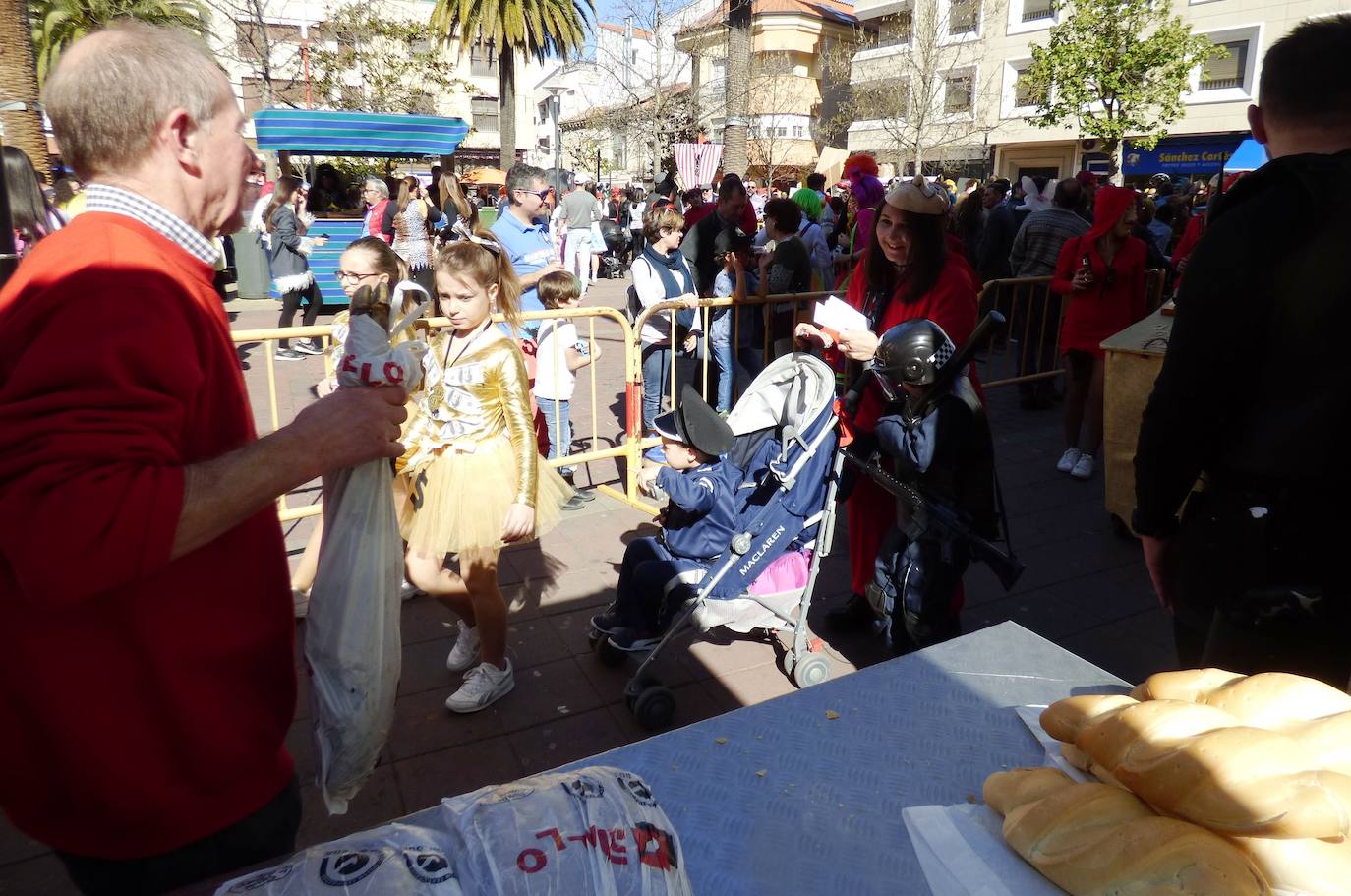 Reparto de jamones en el Jardincillo 