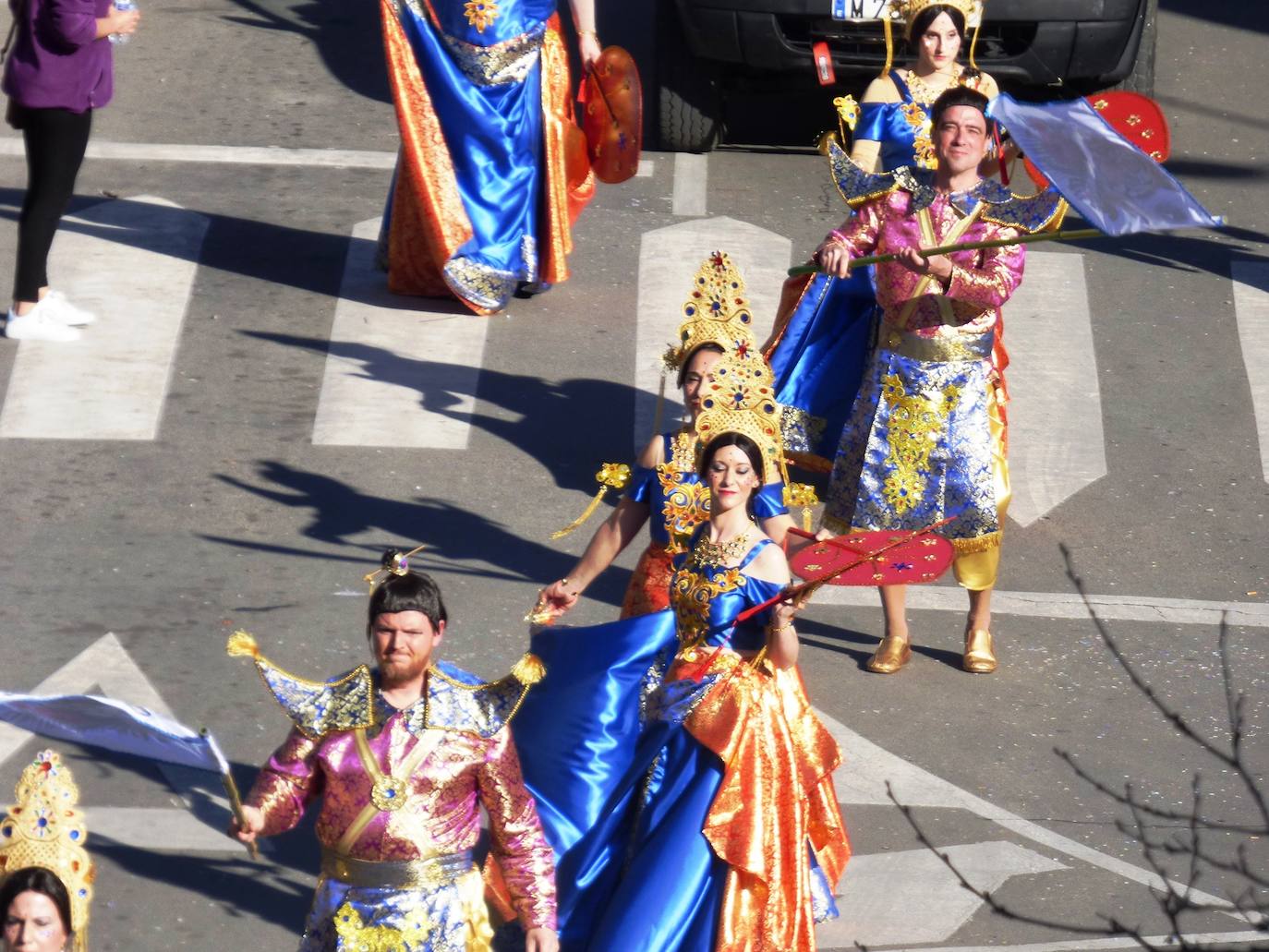 Fotos: Desfile de carrozas y comparsas