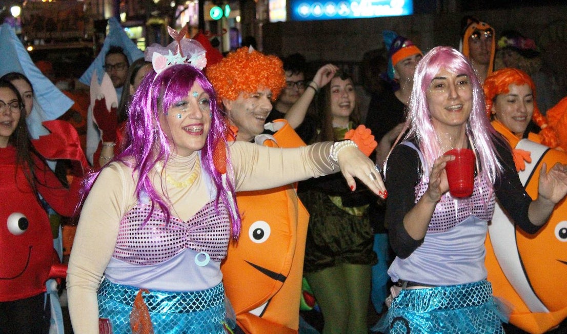 Fotos: Pasacalles carnavalero