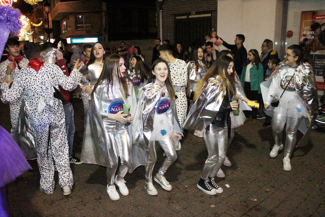 Fotos: Pasacalles carnavalero
