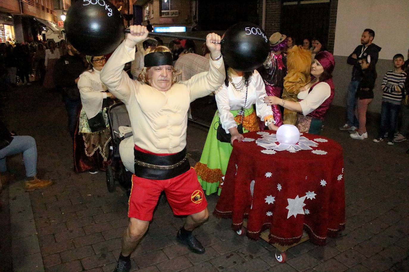 Fotos: Pasacalles carnavalero