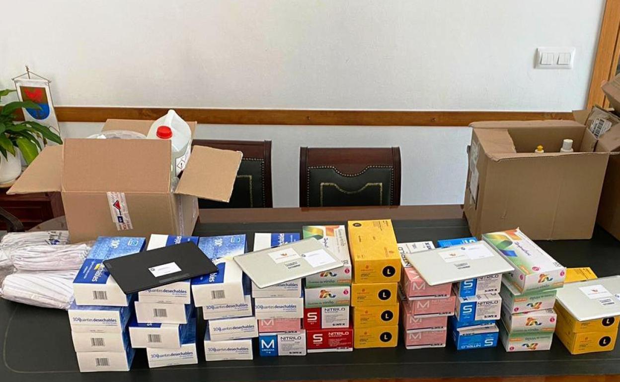 El Ayuntamiento compra 100.000 mascarillas para repartir entre la población