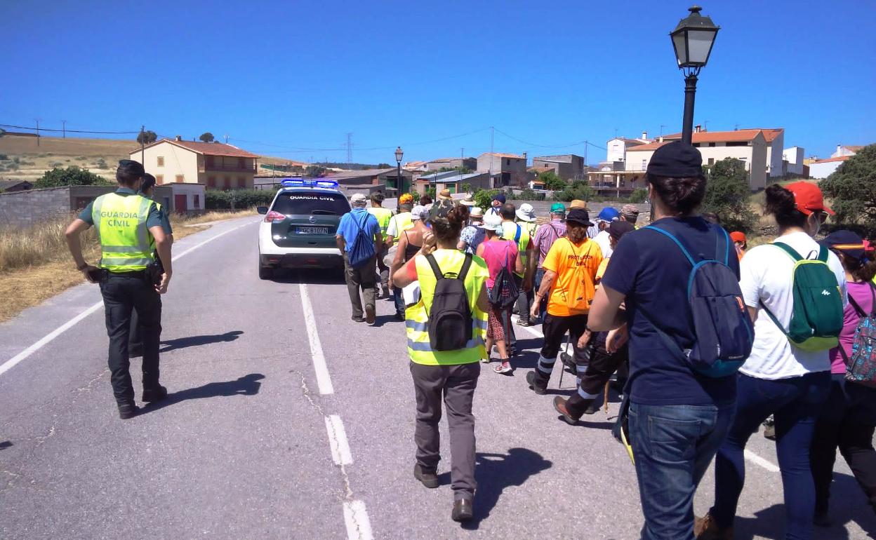 Grupo de voluntarios al iniciar el recorrido 