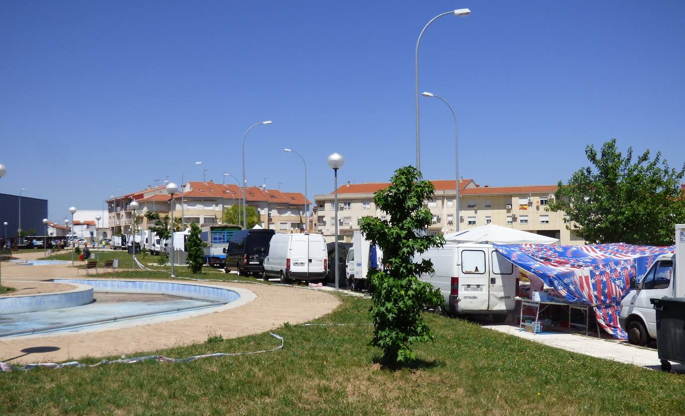 Fotos: Se amplía el mercadillo