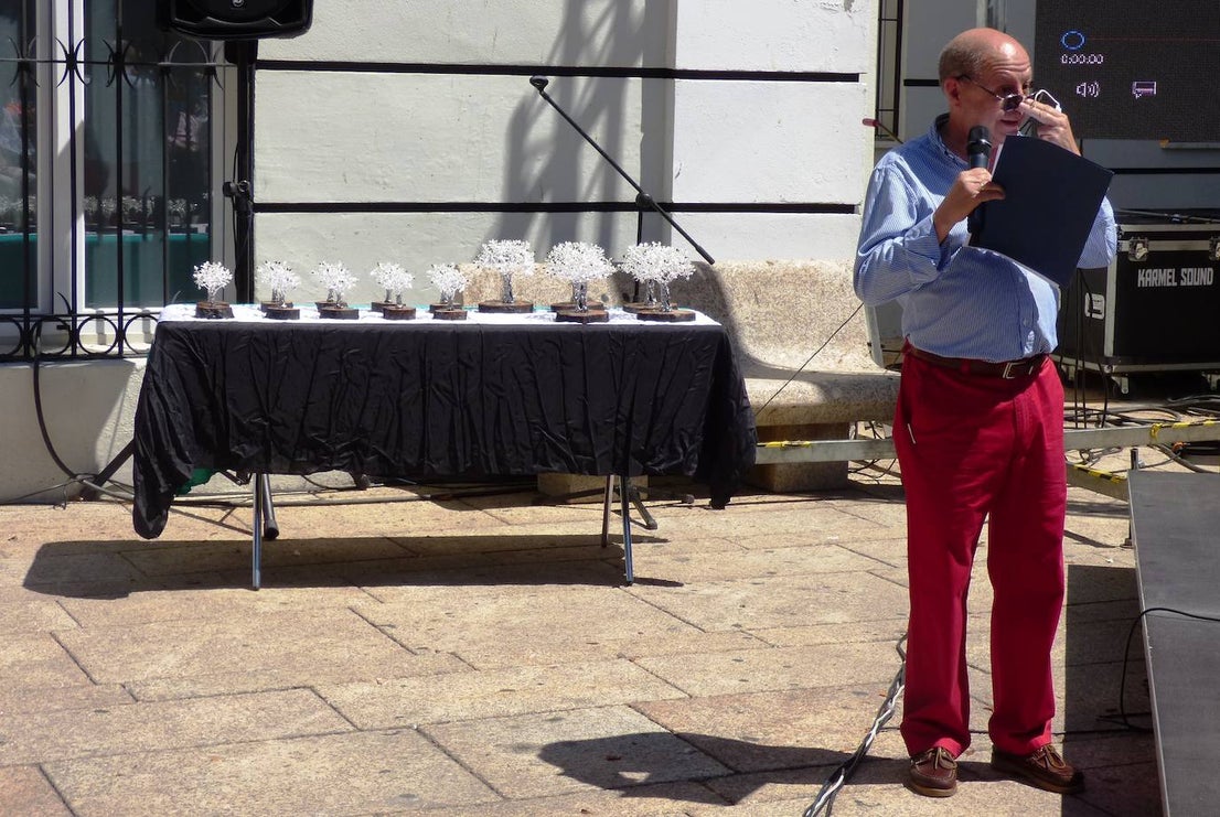 Fotos: Homenaje en la plaza de España