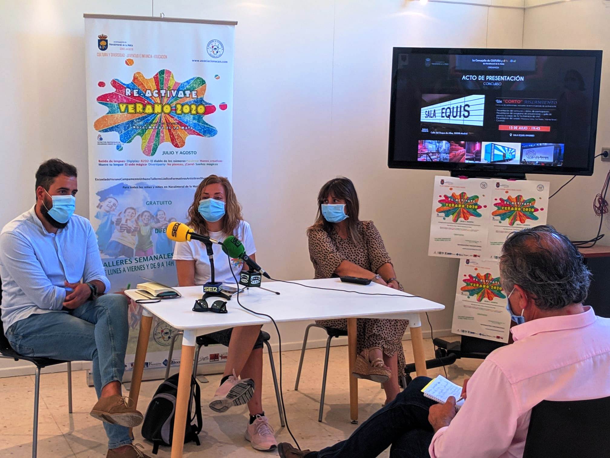 Presentación de los talleres en las Escuelas Concha 