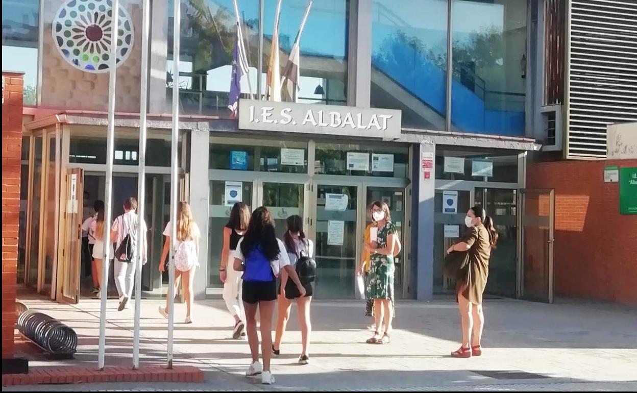 Madres y padres piden una vuelta al cole segura para escolares y docentes