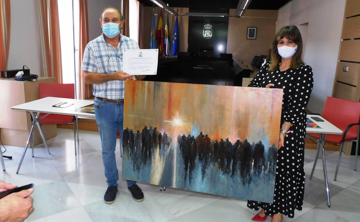 Juan Núñez dona al pueblo de Navalmoral el cuadro que pintó durante el confinamiento