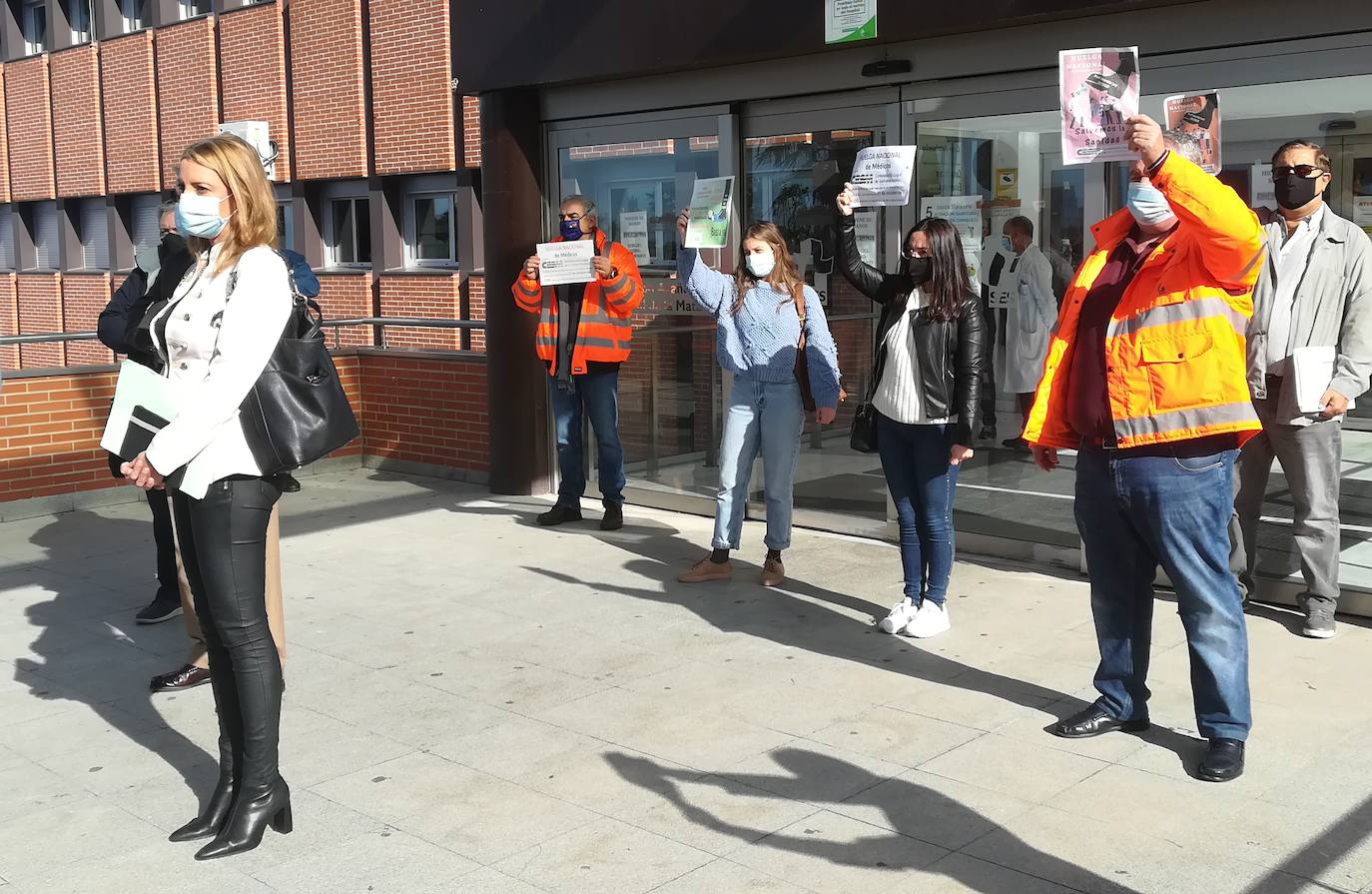 Fotos: El consejero de Sanidad visita el hospital
