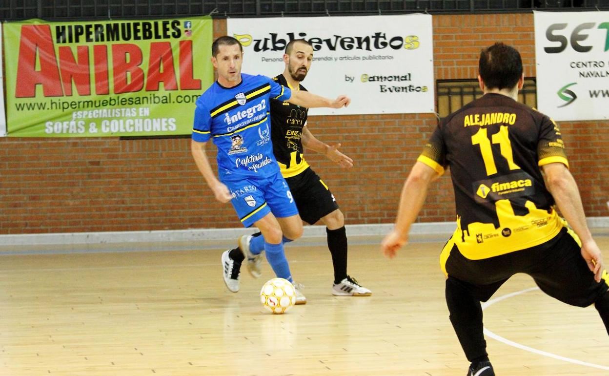Integra2 Navalmoral FS golea en el derbi, 7-3 al Cáceres Universidad