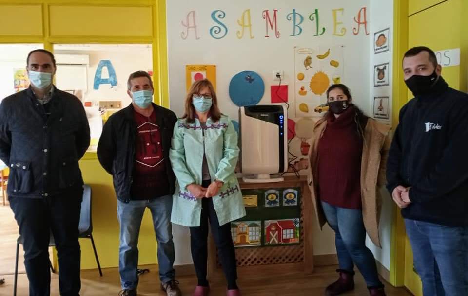 Entrega de los purificadores de aire 