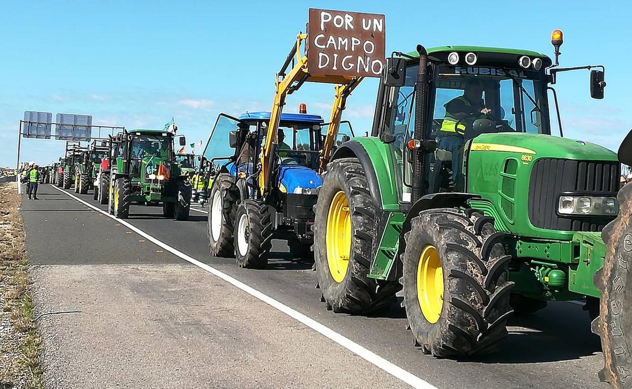 Los tractores volverán el viernes a la autovía 