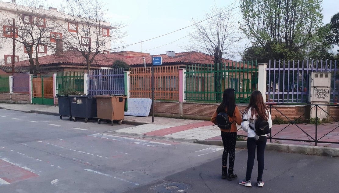 El centro infantil desde el barrio de la Paz 