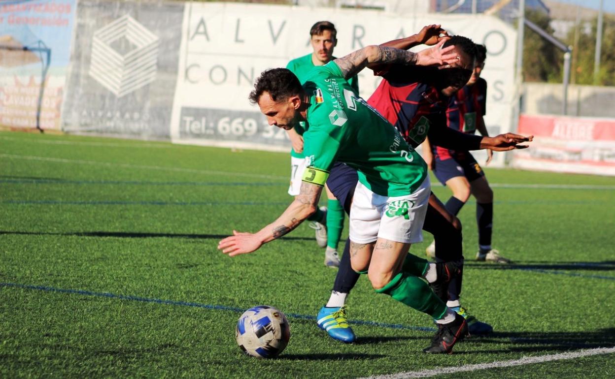 El Moralo perdona y lo paga con el empate ante el Extremadura B, 1-1