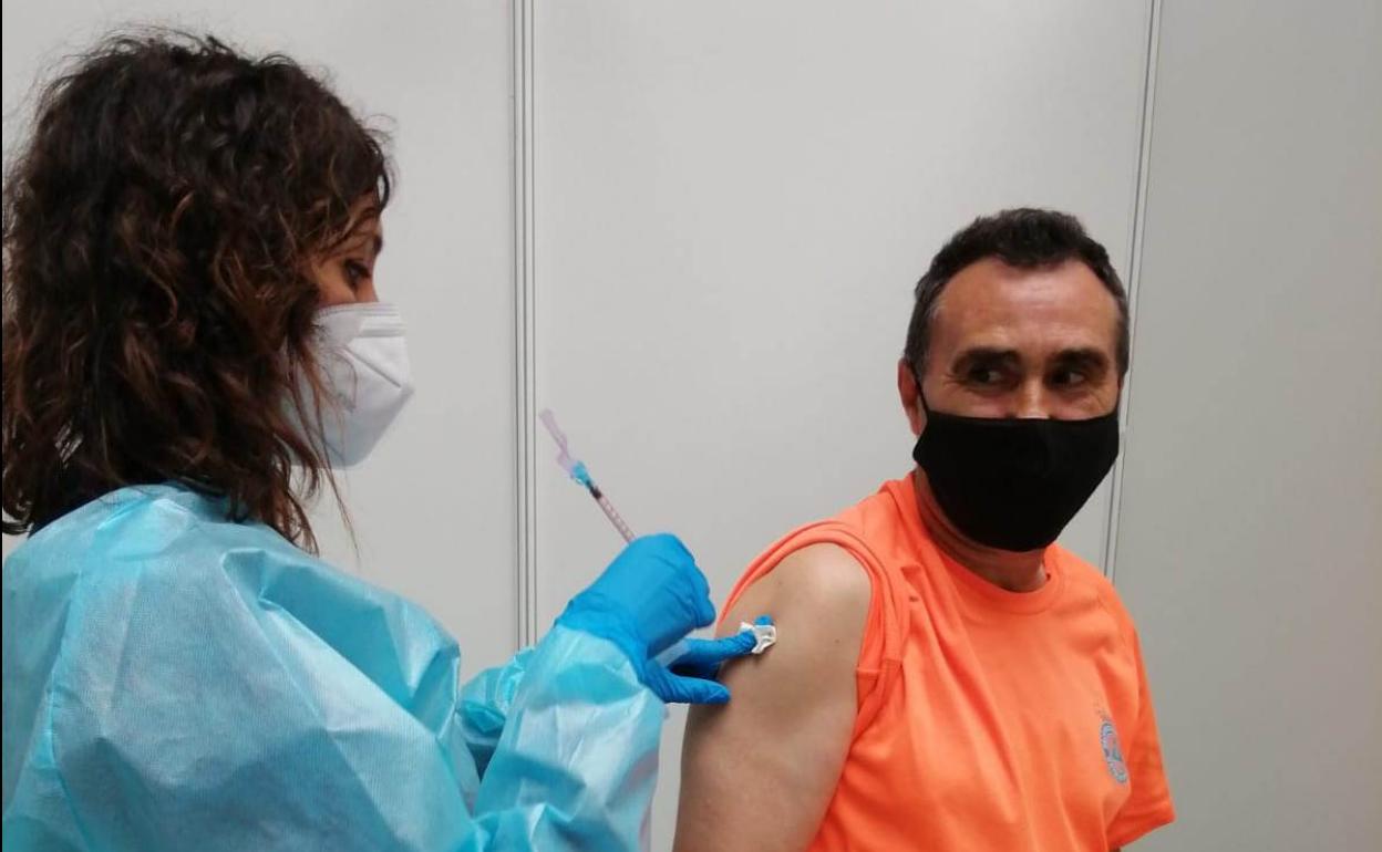 Por fin se vacuna a los voluntarios locales de Protección Civil