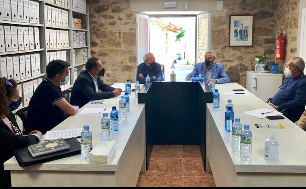 Carlos Carlos: «Acompañaremos a los municipios de La Jara a donde sea necesario para sacar todo su potencial»