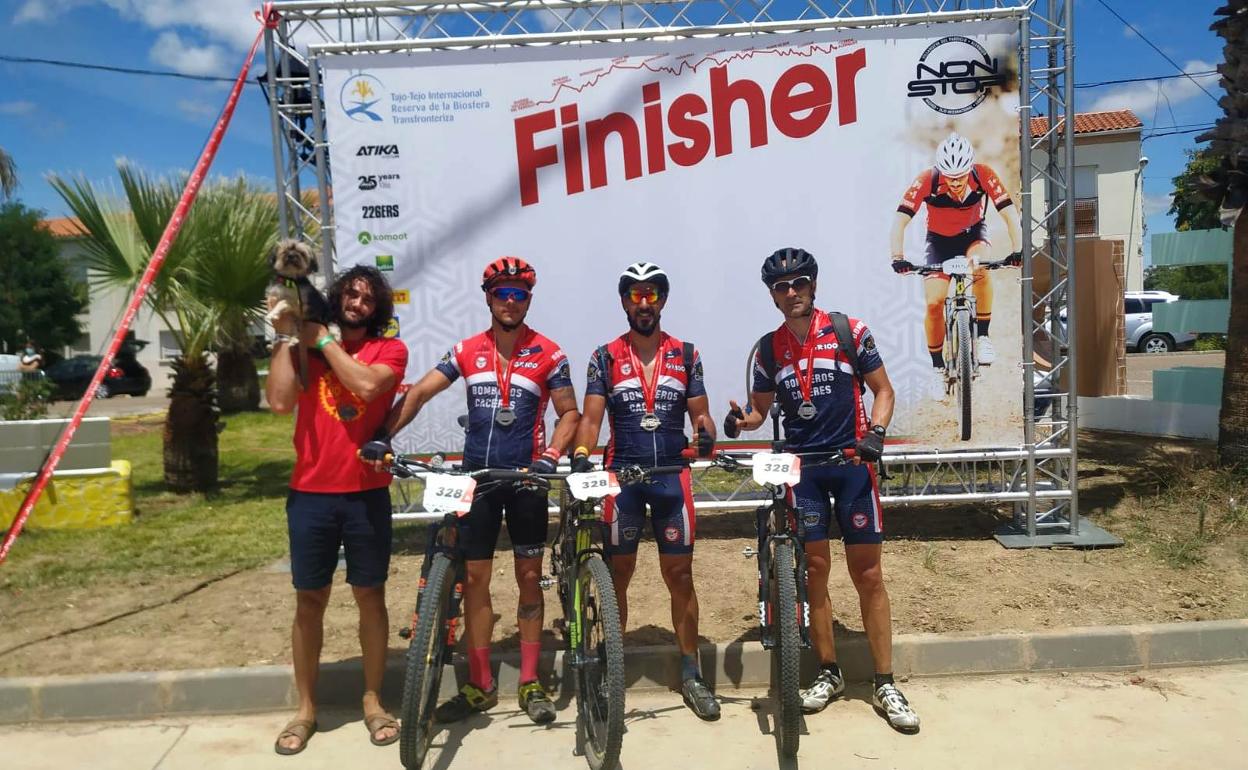 Medalla de plata para los bomberos de Navalmoral en la Non STOP Madrid-Tajo Internacional-Lisboa