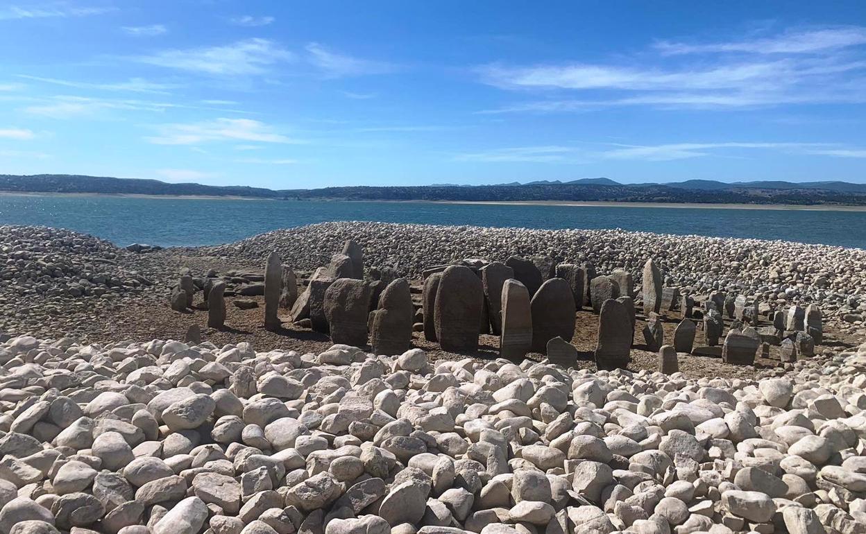 La consejera de Cultura pide responsabilidad a quienes vayan a visitar el dolmen de Guadalperal