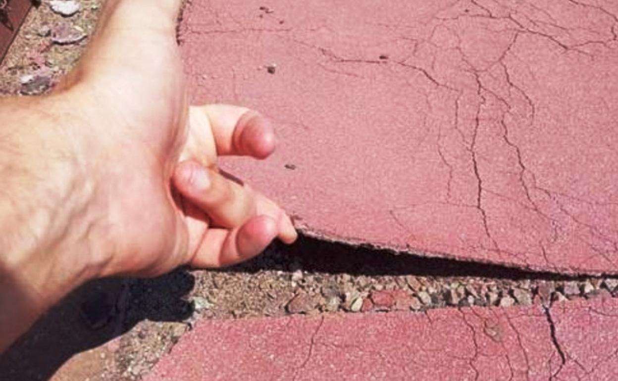 Reparar la pista deportiva del instituto Albalat cuesta algo más de 43.000 euros