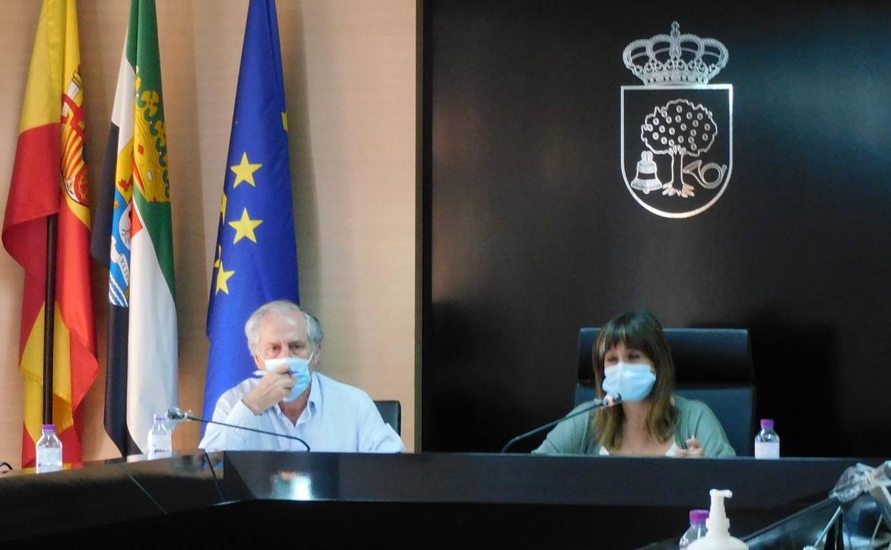 Ningún aspirante supera la oposición de Oficial Mayor