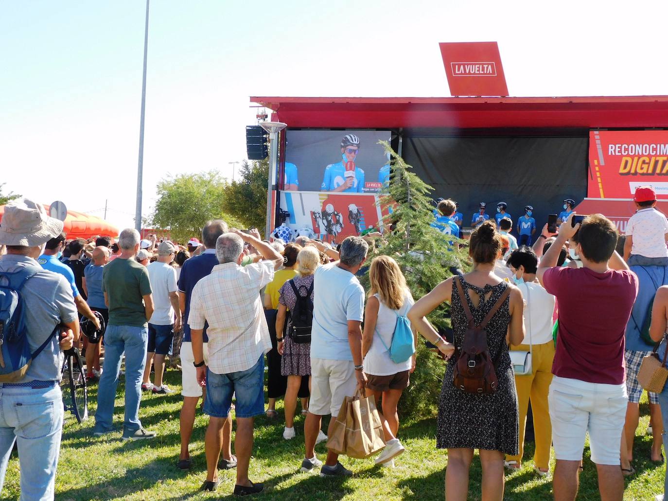 Fotos: Jornada histórica para el deporte moralo: sale una etapa de la Vuelta Ciclista