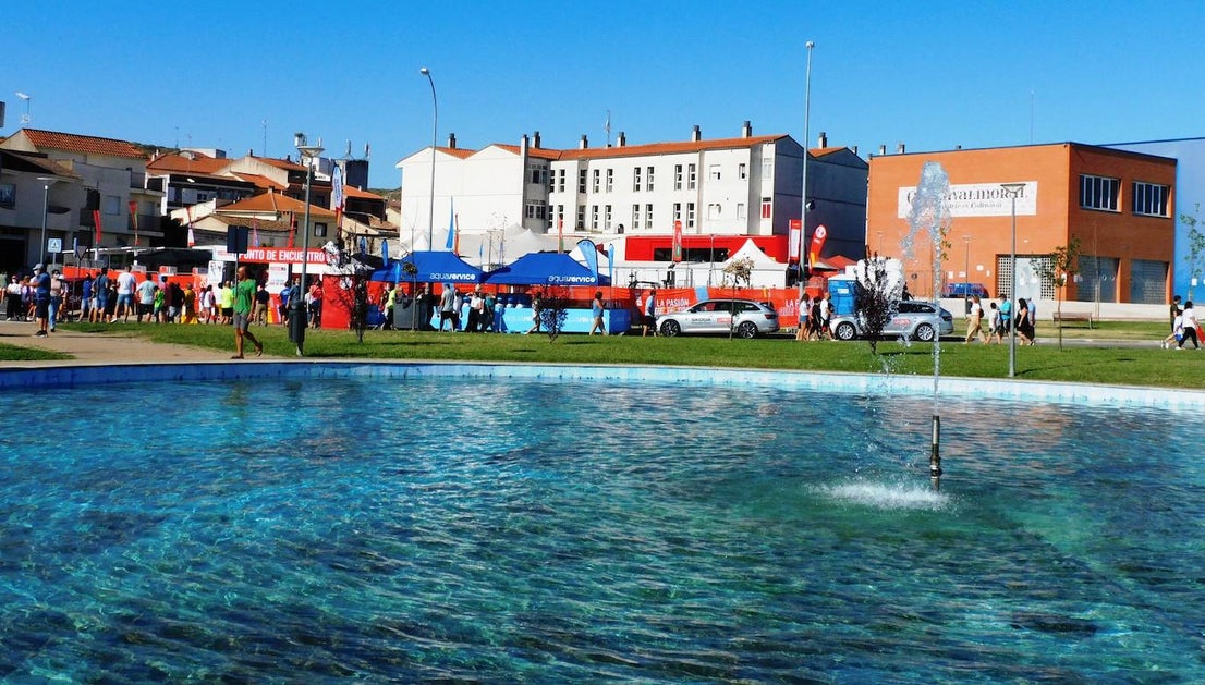 Fotos: Jornada histórica para el deporte moralo: sale una etapa de la Vuelta Ciclista