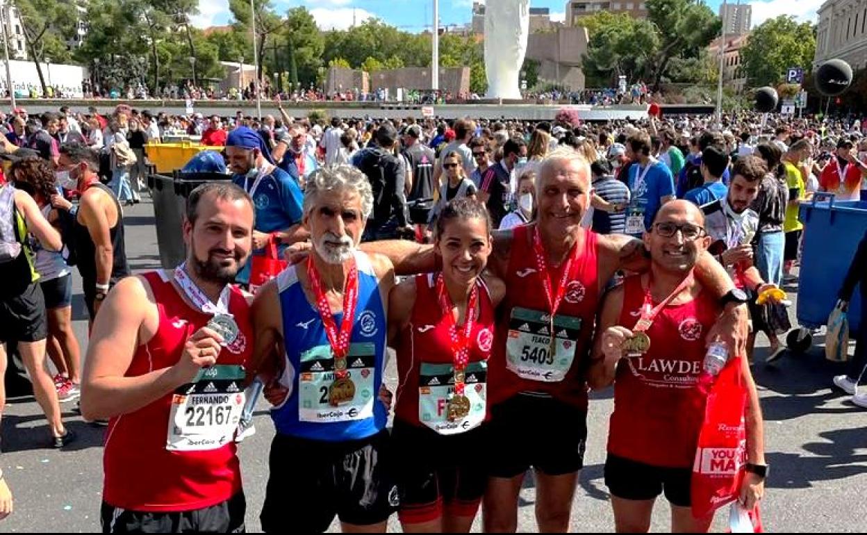 Antonio Serradilla alcanza su 80 maratón en la misma carrera en la que se estrenó en la distancia Ana Ruiz