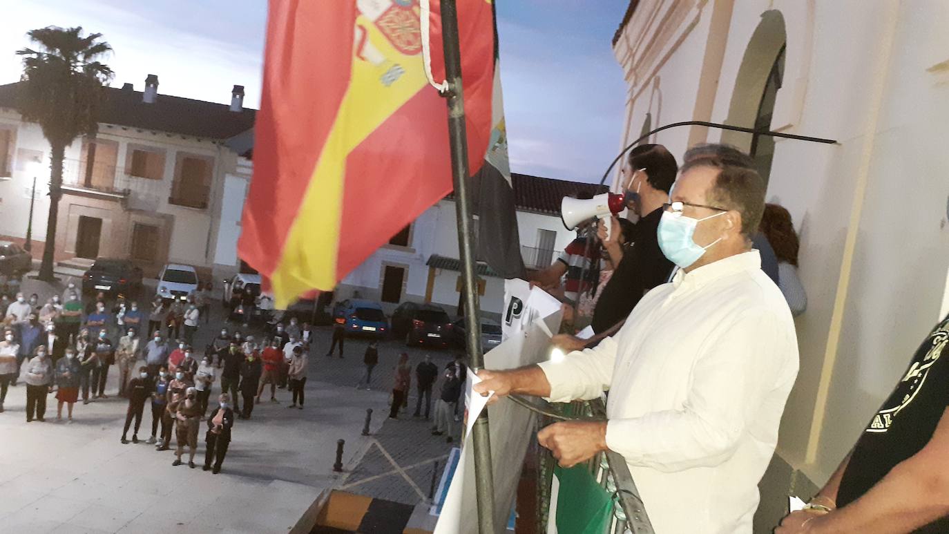 Alcaldes en el balcón del Ayuntamiento 