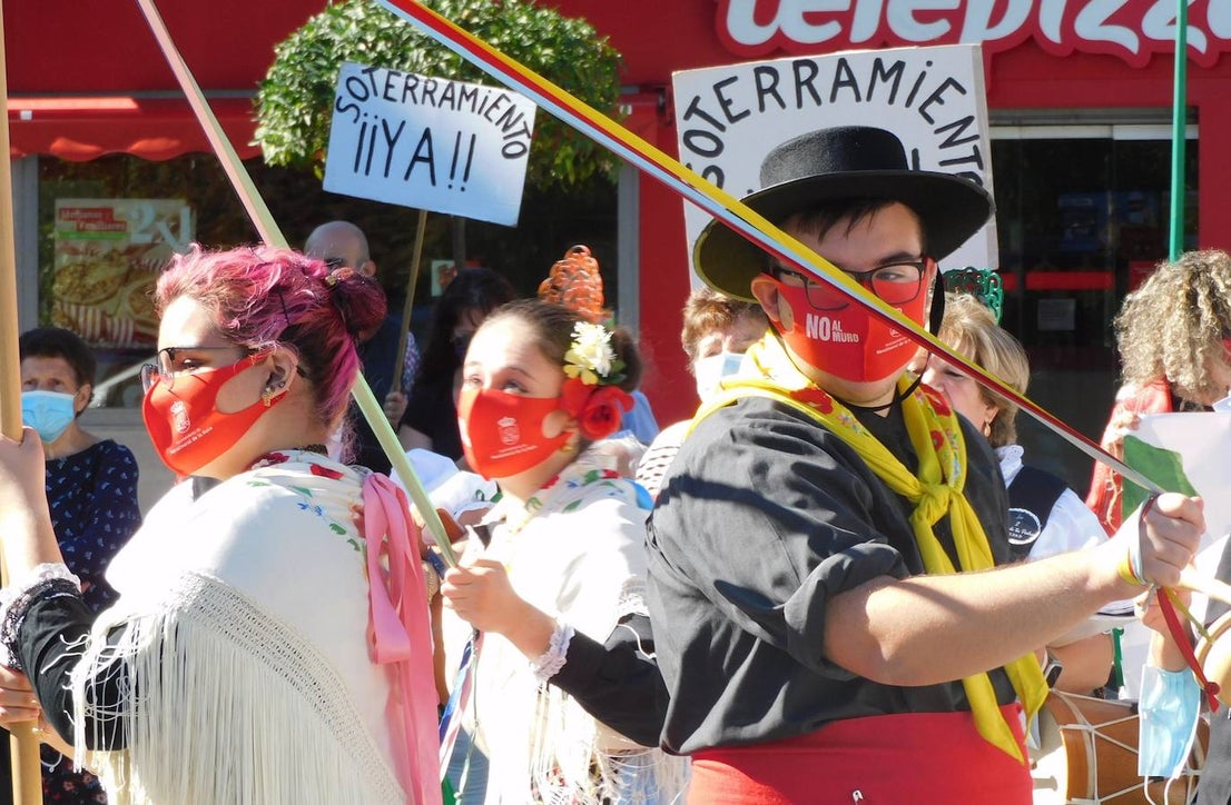 Fotos: Jornada reivindicativa por el soterramiento de las vías