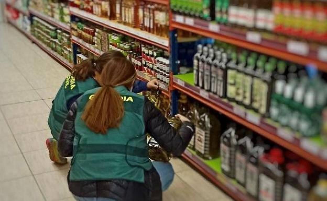 Una denuncia en Navalmoral permite desarticular un grupo dedicado a cometer estafas
