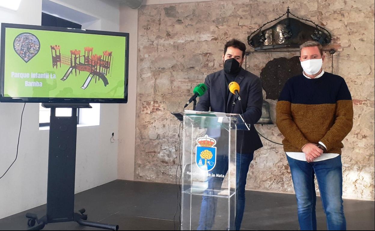 Pedro Fernández y Juan Máximo Villar al presaentar el concurso 